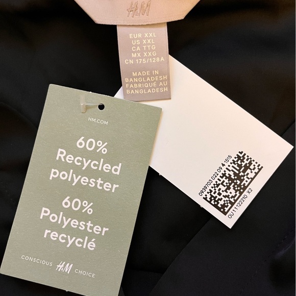 H&M V-Neck Black Satin Sexy Blouse (NWT) - Picture 12 of 12